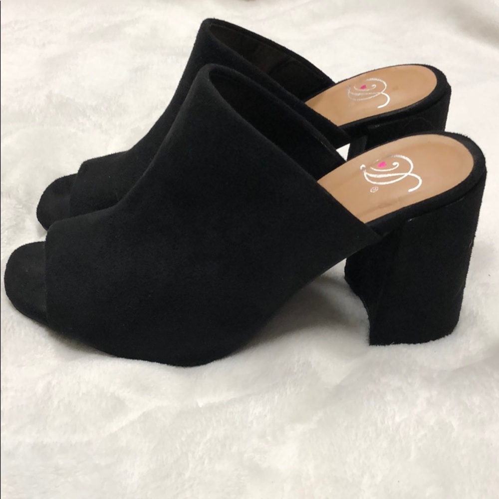 Women’s black suede open toe heels